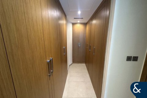 Villa en Legacy, Jumeirah Park, Dubai, 5 dormitorios, 435 m², № 76744 - foto 15