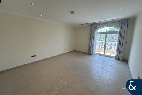 Villa en Legacy, Jumeirah Park, Dubai, 5 dormitorios, 435 m², № 76744 - foto 12