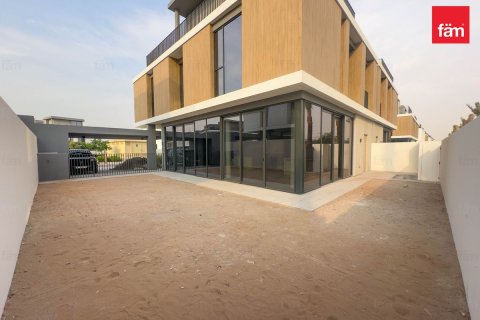 Villa in Dubai 4 bedrooms, 302.3 sq.m. № 76846 - photo 14