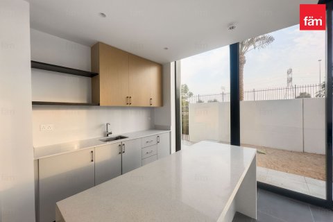 Villa in Dubai 4 bedrooms, 302.3 sq.m. № 76846 - photo 15