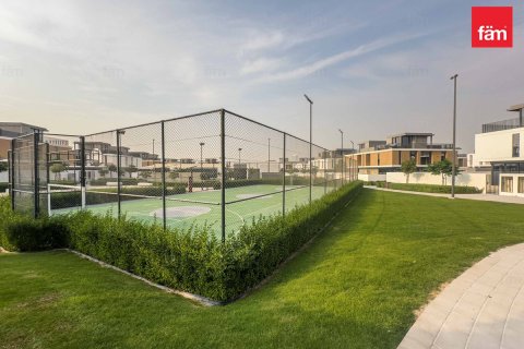 Villa in Dubai 4 bedrooms, 302.3 sq.m. № 76846 - photo 2