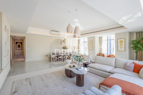 Apartment in Downtown Dubai (Downtown Burj Dubai), Dubai 4 bedrooms, 302.21 sq.m. № 136094 - photo 4