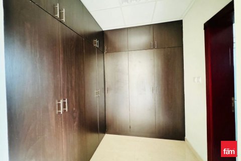 Снять в аренду виллу в Дубае: 6 спален, 1406.2м², № 86028 - фото 13