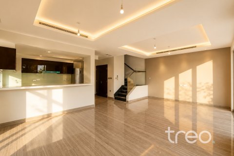 Townhouse in Silver Springs, DAMAC Hills (Akoya by DAMAC), Dubai 6 bedrooms, 326.18 sq.m. № 134671 - photo 13
