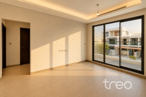 Townhouse in Silver Springs, DAMAC Hills (Akoya by DAMAC), Dubai 6 bedrooms, 326.18 sq.m. № 134671 - photo 10
