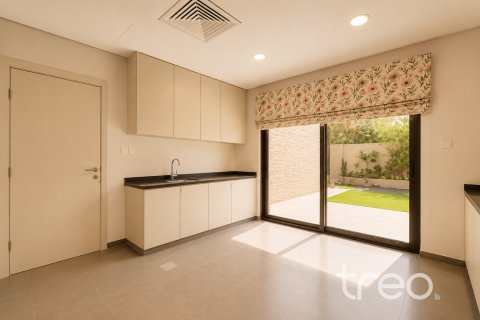 Maison de ville à DAMAC Hills (Akoya by DAMAC), Dubai, 5 chambres, 345.04 m², № 134665 - photo 4