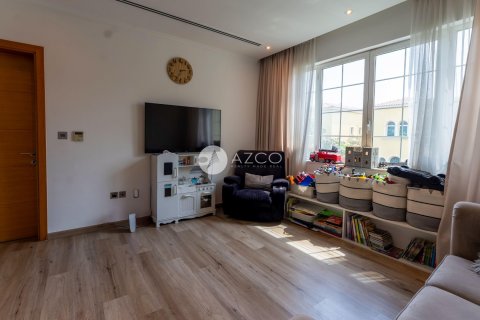 Villa à Jumeirah Park, Dubai, 4 chambres, 510.8 m², № 42136 - photo 8