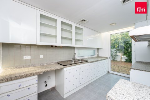 Maison de ville à Dubai, 3 chambres, 277.3 m², № 49423 - photo 9