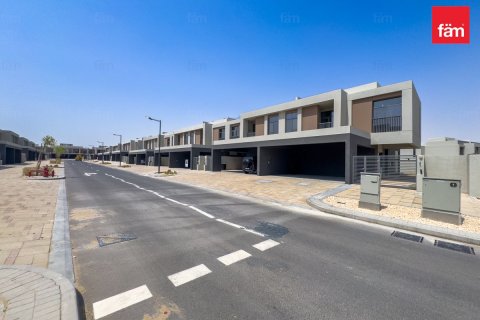 Villa in Dubai 4 bedrooms, 444.4 sq.m. № 49408 - photo 1