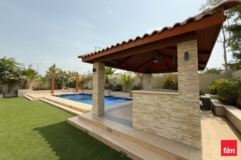 Villa in Dubai 4 bedrooms, 658.1 sq.m. № 41502 - photo 17