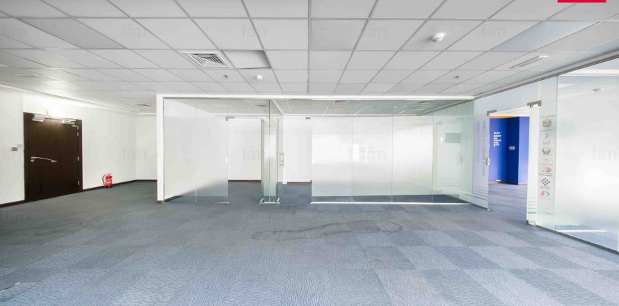Офис в Бизнес-Бэе, Дубай, 721.2м², № 58138
