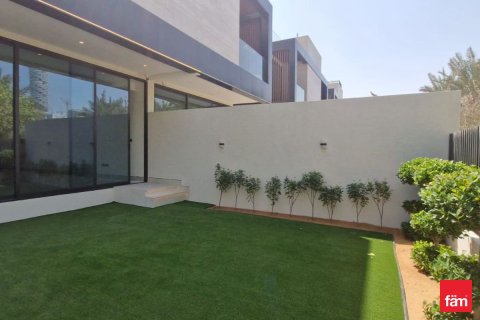 Villa en Dubai, 5 dormitorios, 250.7 m², № 58149 - foto 3