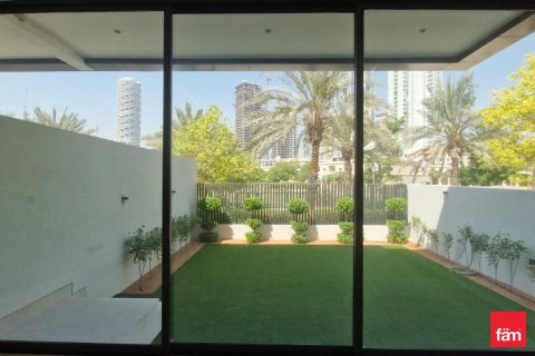 Villa en Dubai, 5 dormitorios, 250.7 m², № 58149 - foto 26