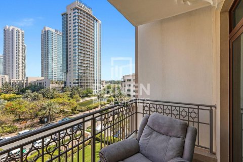 Apartment in The Views, Dubai 2 bedrooms, 116.04 sq.m. № 129317 - photo 5