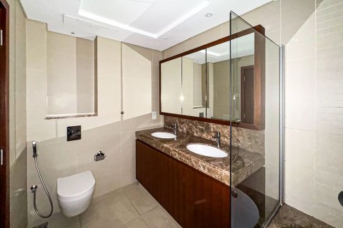 Apartment in The Hills, Dubai 2 bedrooms, 119.69 sq.m. № 142174 - photo 10