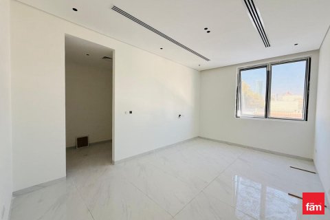 Villa à Al Quoz, Dubai, 6 chambres, 760.9 m², № 84842 - photo 8