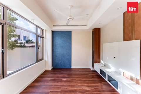 Adosado en Reem, Dubai, 3 dormitorios, 268 m², № 84282 - foto 23