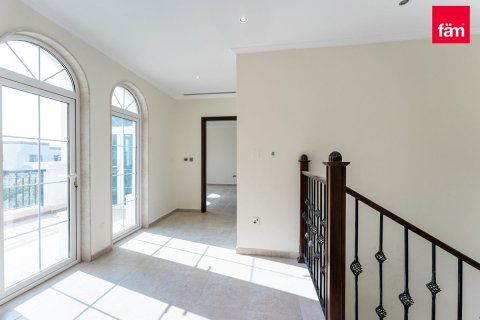 Villa in Dubai 3 bedrooms, 676 sq.m. № 9246 - photo 12