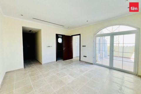 Villa in Dubai 3 bedrooms, 676 sq.m. № 9246 - photo 2
