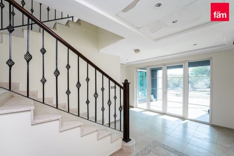 Villa in Dubai 3 bedrooms, 676 sq.m. № 9246 - photo 6