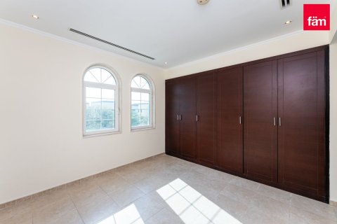 Villa in Dubai 3 bedrooms, 676 sq.m. № 9246 - photo 24