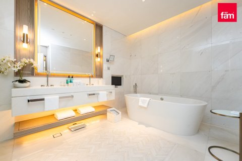 Apartment in Dubai 3 bedrooms, 299.4 sq.m. № 9544 - photo 12