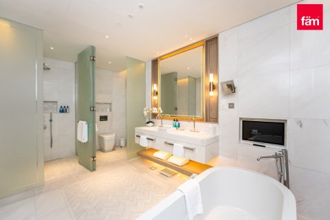 Apartment in Dubai 3 bedrooms, 299.4 sq.m. № 9544 - photo 15