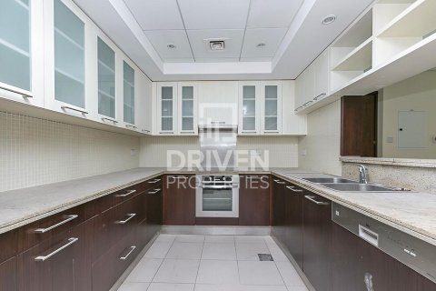 Apartment in Downtown Dubai (Downtown Burj Dubai), Dubai 2 bedrooms, 111 sq.m. № 19301 - photo 6