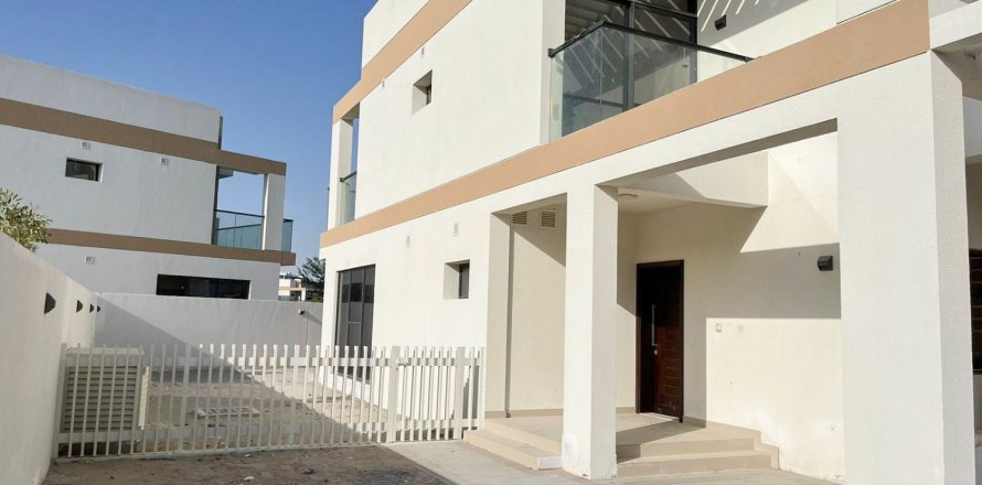 Таунхаус в DAMAC Hills (Akoya by DAMAC), Дубай, 4 спальни, 191.1м², № 7757