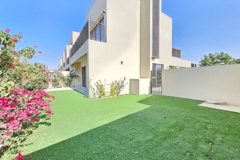 Снять в аренду виллу в Dubai South (Dubai World Central), Дубай: 4 спальни, 297.28960000м², № 93807 - фото 6