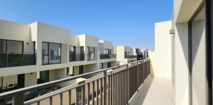 Вилла в Dubai South (Dubai World Central), Дубай, 4 спальни, 297.29м², № 93807