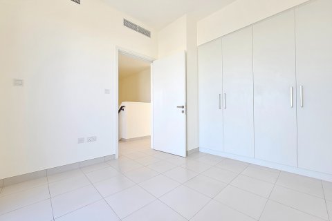 Снять в аренду виллу в Dubai South (Dubai World Central), Дубай: 4 спальни, 297.28960000м², № 93807 - фото 3