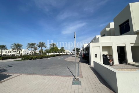 Adosado en Noor Townhouses, Town Square, Dubai, 4 dormitorios, 303.92008711 m², № 12726 - foto 26