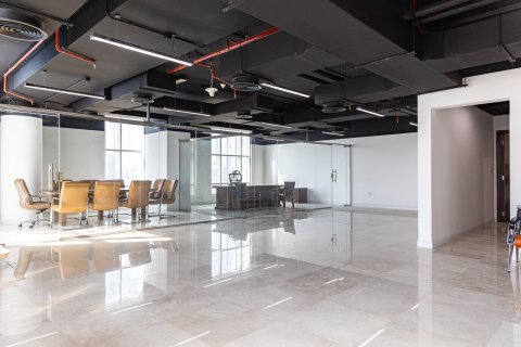 Office in Jumeirah Lake Towers, Dubai 168 sq.m. № 7416 - photo 1