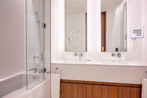 Apartment in The Hills, Dubai 3 bedrooms, 171.2 sq.m. № 20989 - photo 14