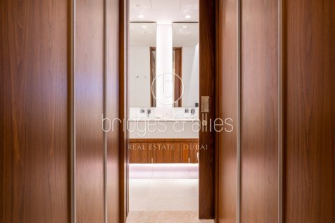 Apartment in The Hills, Dubai 3 bedrooms, 171.2 sq.m. № 20989 - photo 13