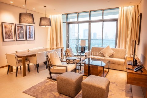 Apartment in The Hills, Dubai 3 bedrooms, 171.2 sq.m. № 20989 - photo 1