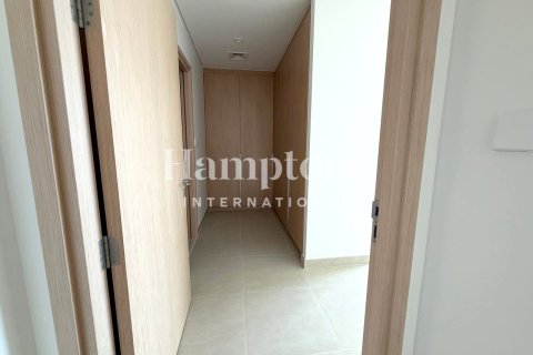Apartment in Mina Rashid, Dubai 2 bedrooms, 121.67970425 sq.m. № 63468 - photo 7
