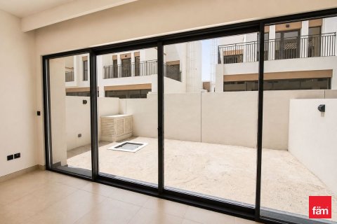 Townhouse in Dubai 5 bedrooms, 184 sq.m. № 110582