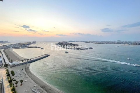 Снять в аренду квартиру в EMAAR Beachfront, Dubai Harbour, Дубай: 2 спальни, 109м², № 45026 - фото 1