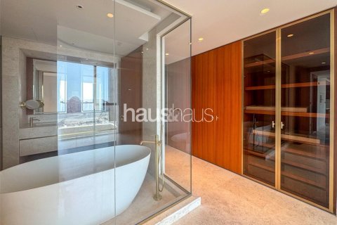 Apartment in Palm Jumeirah, Dubai 2 bedrooms, 126 sq.m. № 45014 - photo 10