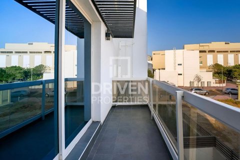 Townhouse in Jumeirah Village Triangle, Dubai 3 bedrooms, 168 sq.m. № 19298 - photo 17