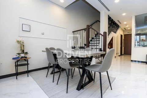 Townhouse in Jumeirah Village Triangle, Dubai 3 bedrooms, 168 sq.m. № 19298 - photo 8
