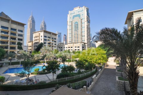 Apartment in Greens, Dubai 2 bedrooms, 150 sq.m. № 105208