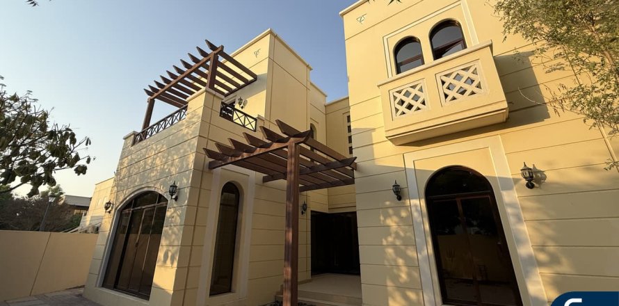 Villa à Mudon, Dubai, 4 chambres, 353 m², № 76549