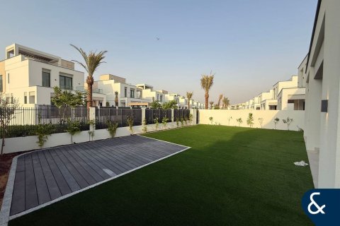 Villa in Caya, Arabian Ranches 3, Dubai 4 bedrooms, 381 sq.m. № 76550 - photo 4
