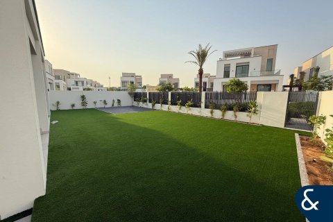 Villa in Caya, Arabian Ranches 3, Dubai 4 bedrooms, 381 sq.m. № 76550 - photo 3