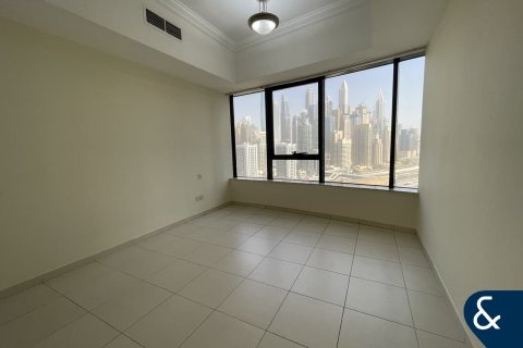 Apartment in Jumeirah Lake Towers, Dubai 3 bedrooms, 182 sq.m. № 76547 - photo 9