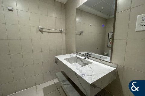 Apartment in Jumeirah Lake Towers, Dubai 3 bedrooms, 182 sq.m. № 76547 - photo 7