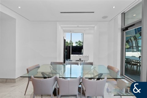 Apartment in Business Bay, Dubai 3 bedrooms, 484 sq.m. № 76546 - photo 9